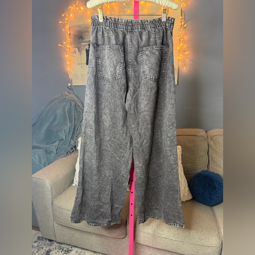 Gap Mid Rise Pull-On SuperLight Baggy Jeans size small 🤍 - Picture 6 of 7